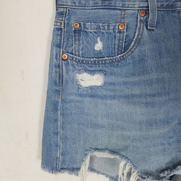 Levi's distressed 501 button front shorts - Picture 4 of 10